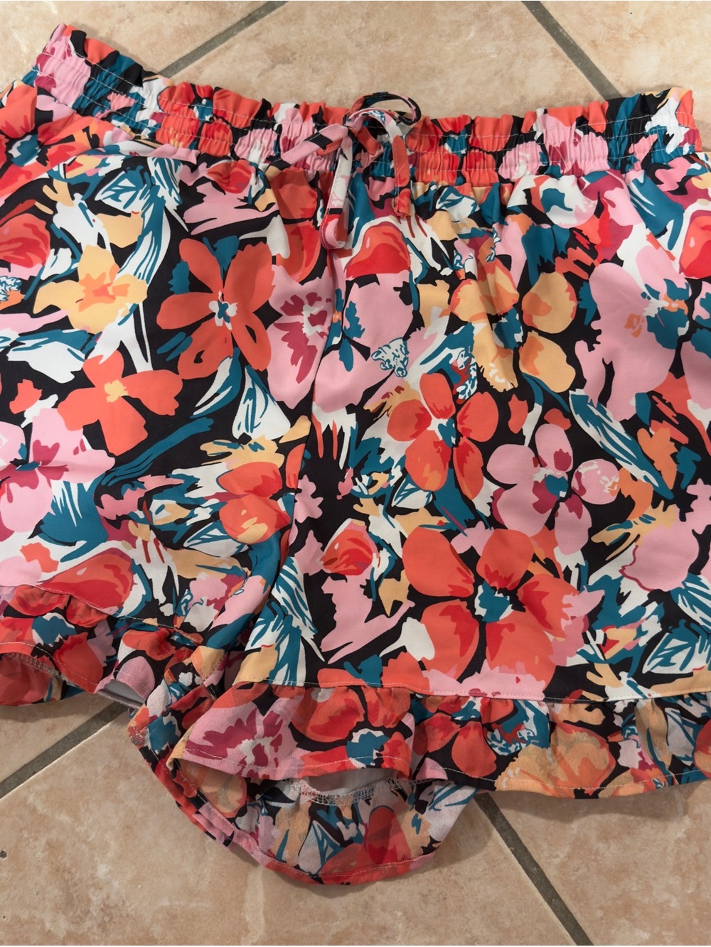 Vibrant Floral Ruffle Shorts in Coral & Pink Size XXL (fits like XL)